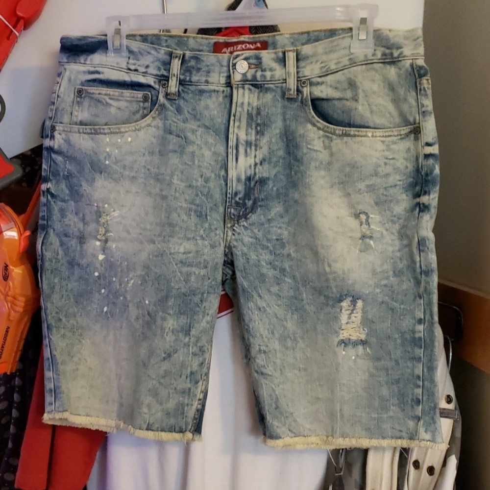 Arizona jean shorts 36, never worn